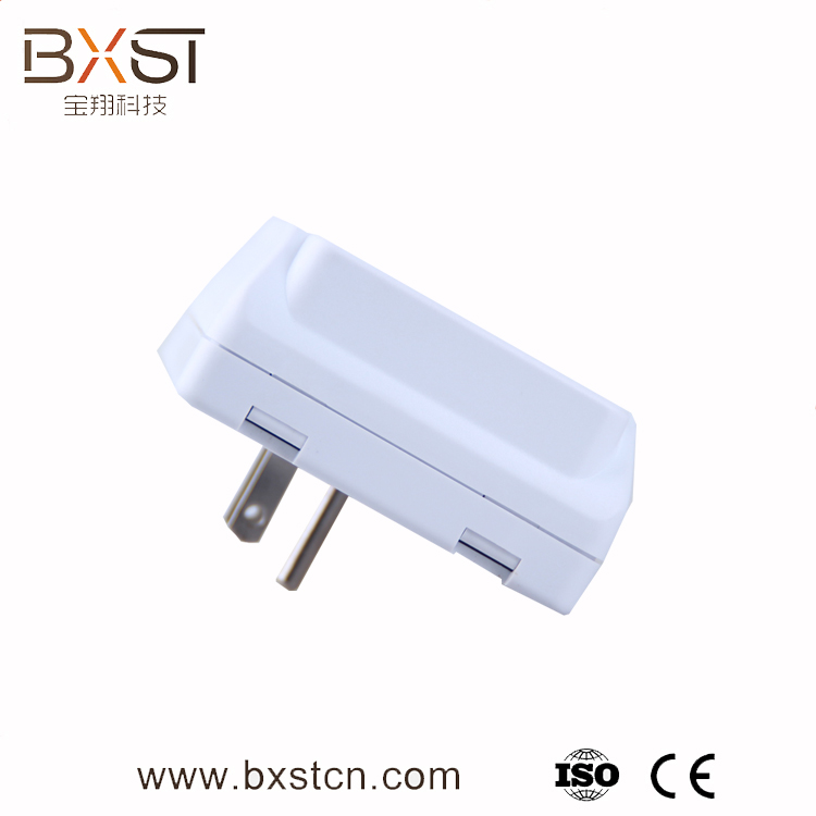 BXST เครื่องป้องกันแรงดันไฟฟ้าซ็อกเก็ตสำหรับผนัง V071