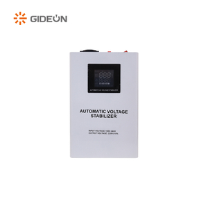 GD-VRW32 1KVA-10KVA เฟสรีเลย์ประเภทแรงดันไฟฟ้าคงที่พร้อมปลั๊กและซ็อกเก็ตมาตรฐานของสหภาพยุโรปสำหรับบ้าน